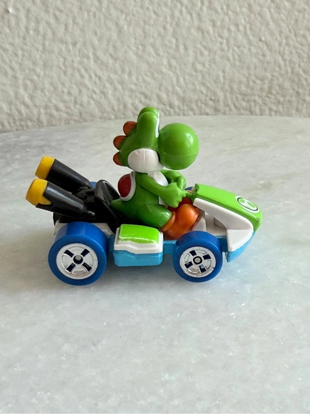 Hot Wheels Green Yoshi Standard Kart Vehicle 1:64